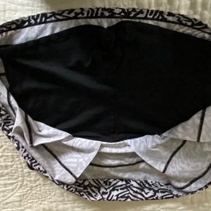 Lululemon pace rival skirt